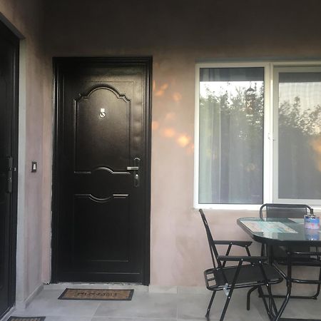 Apartamento Raven Comstar Corbu  Exterior foto