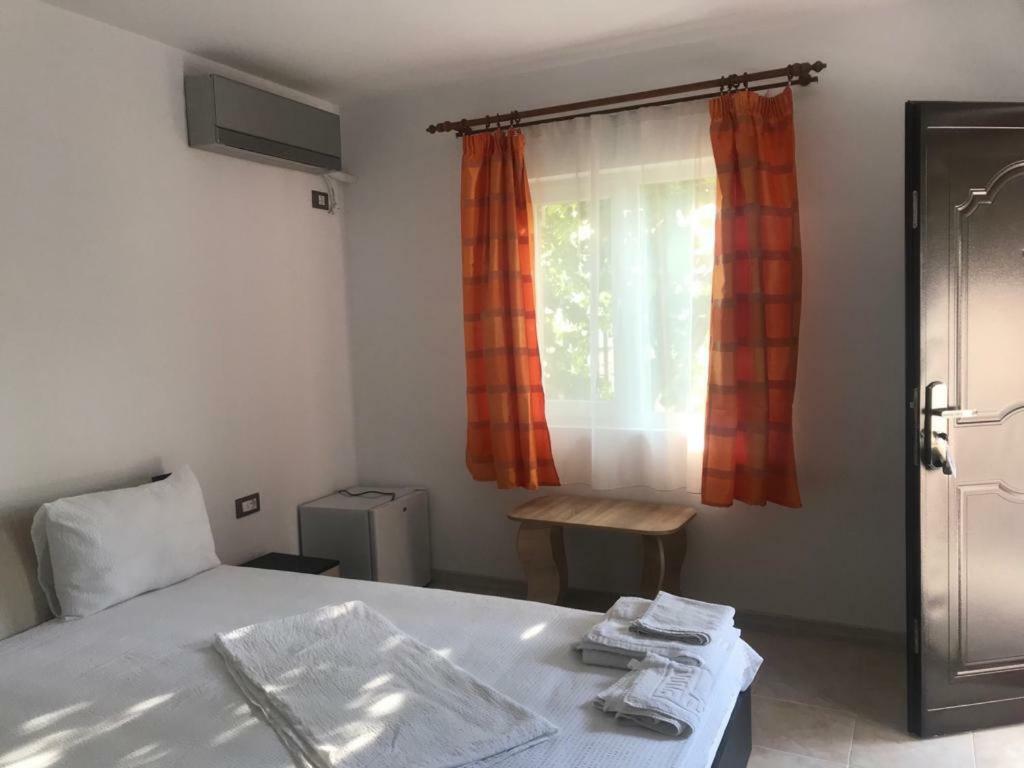 Apartamento Raven Comstar Corbu  Exterior foto